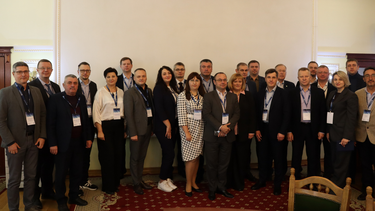 Фото із круглого столу