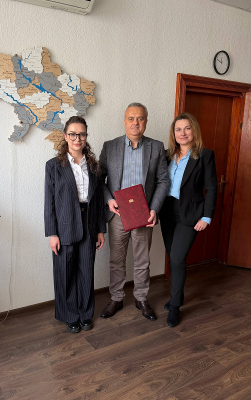 Фото з підписання угоди про співпрацю