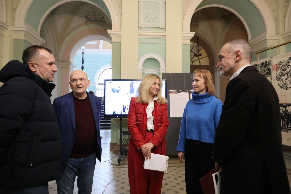 Фото з відкриття виставки