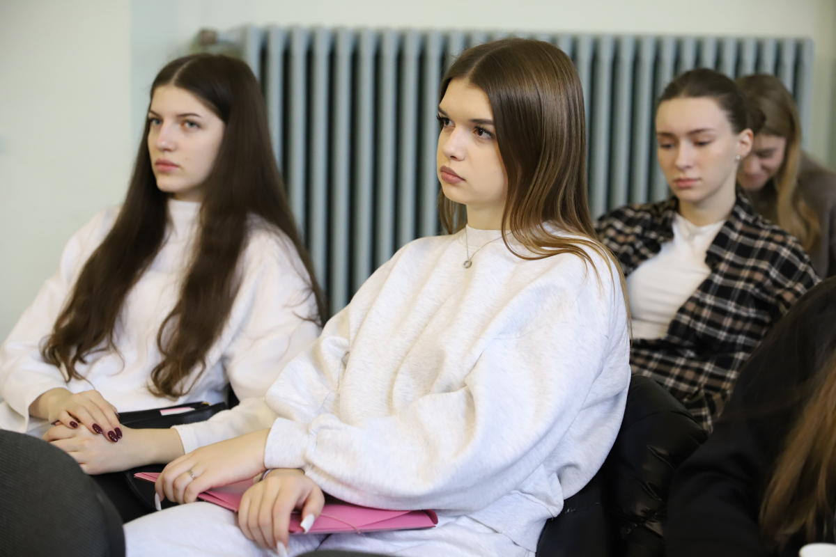 Фото із заходу в НТБ