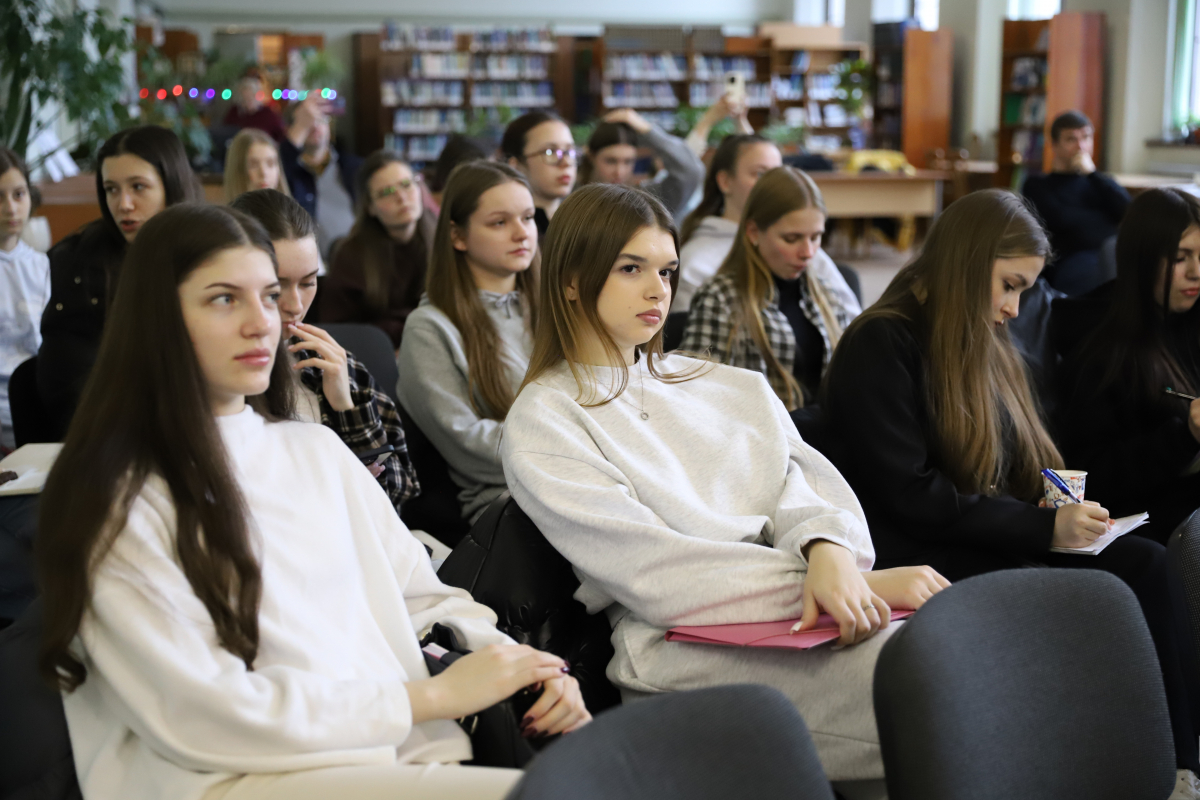 Фото із заходу в НТБ