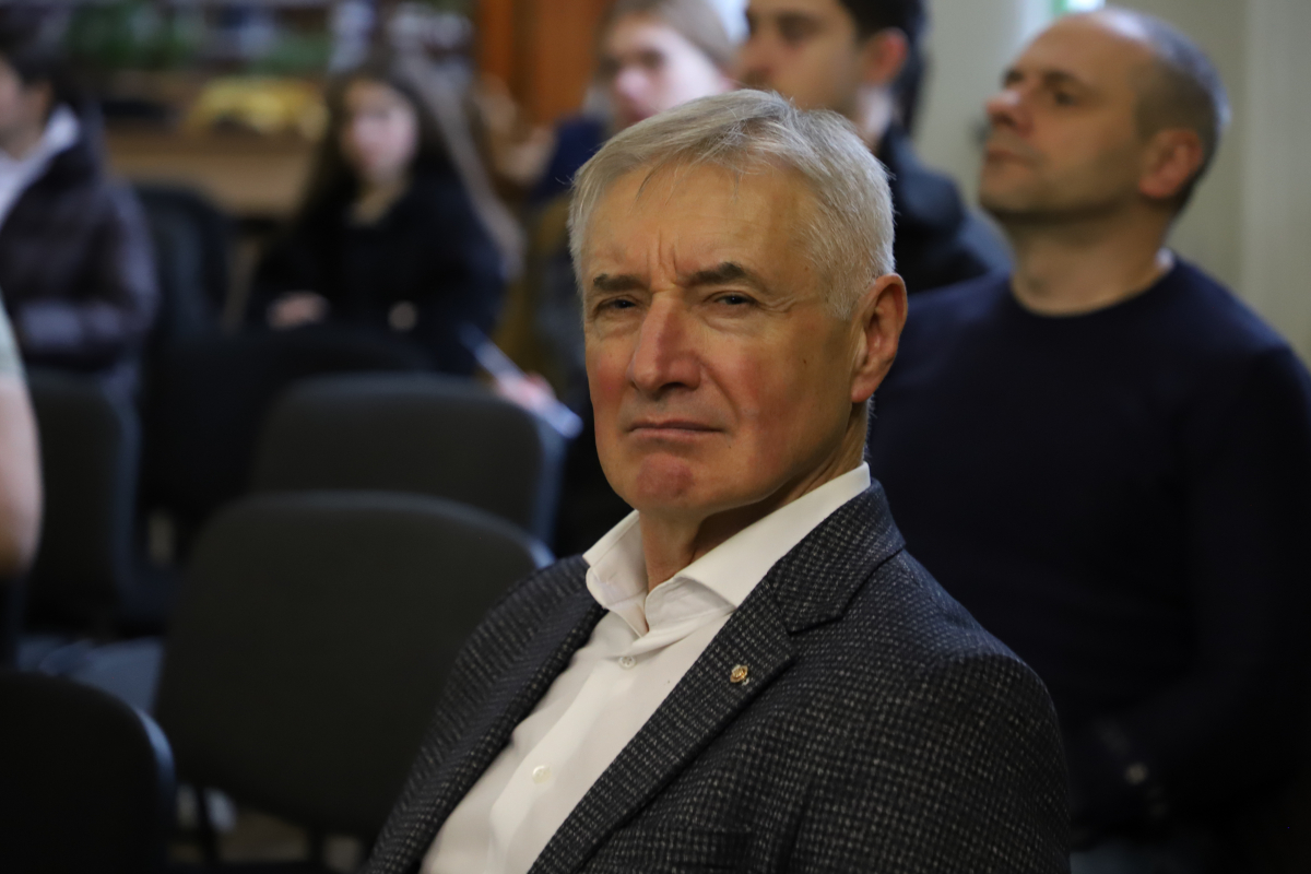 Фото із заходу в НТБ