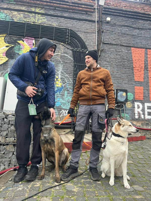 Фото із заходу