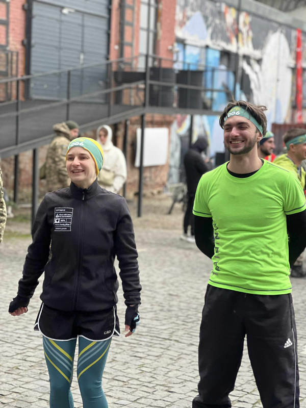 Фото із заходу