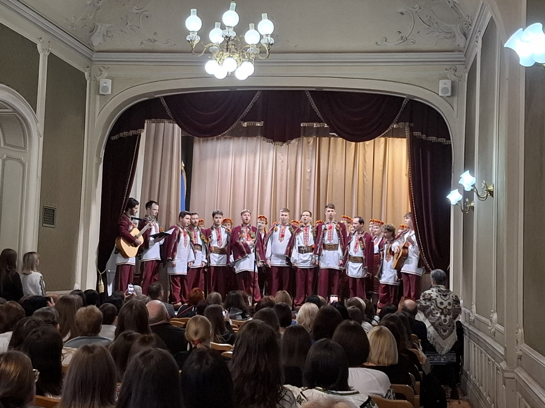 Фото з нагородження переможців конкурсів