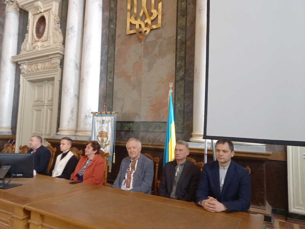 Фото із вручення дипломів