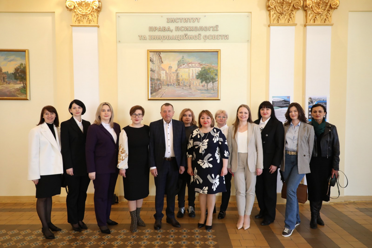 Фото з відкриття аудиторії