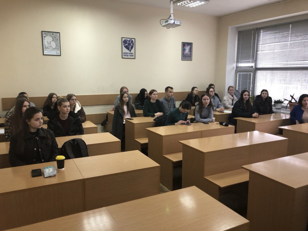 Фото із заходу