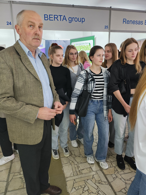 Фото з Ярмарку кар’єри