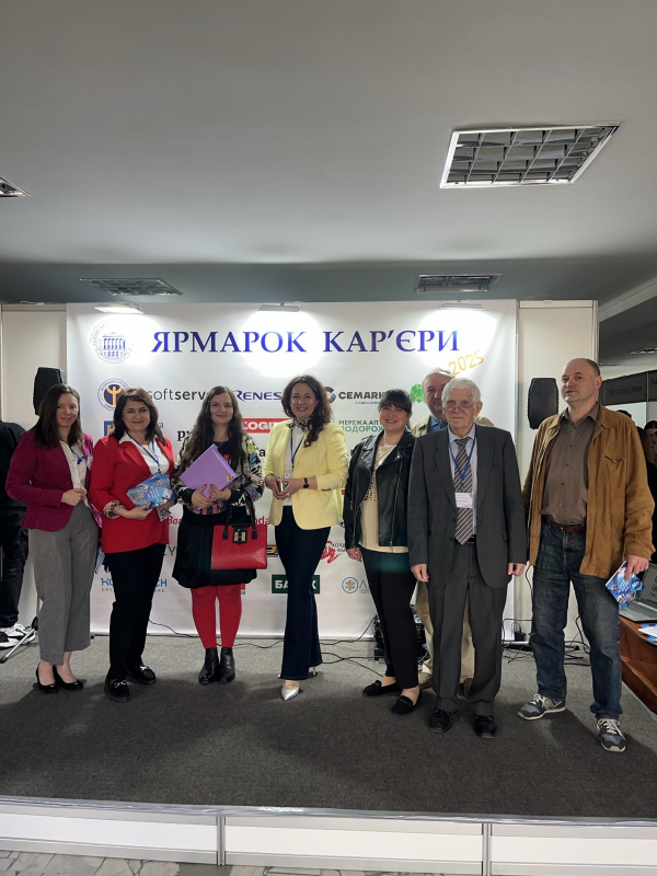 Фото з Ярмарку кар’єри