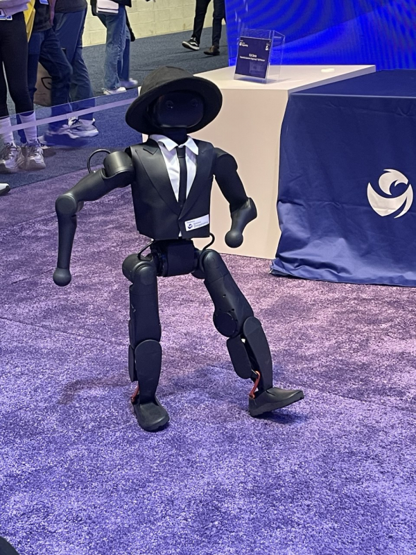 Фото з виставки у США