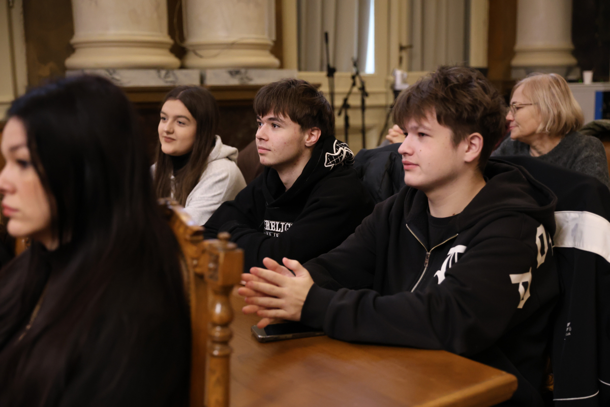 Фото з випуску