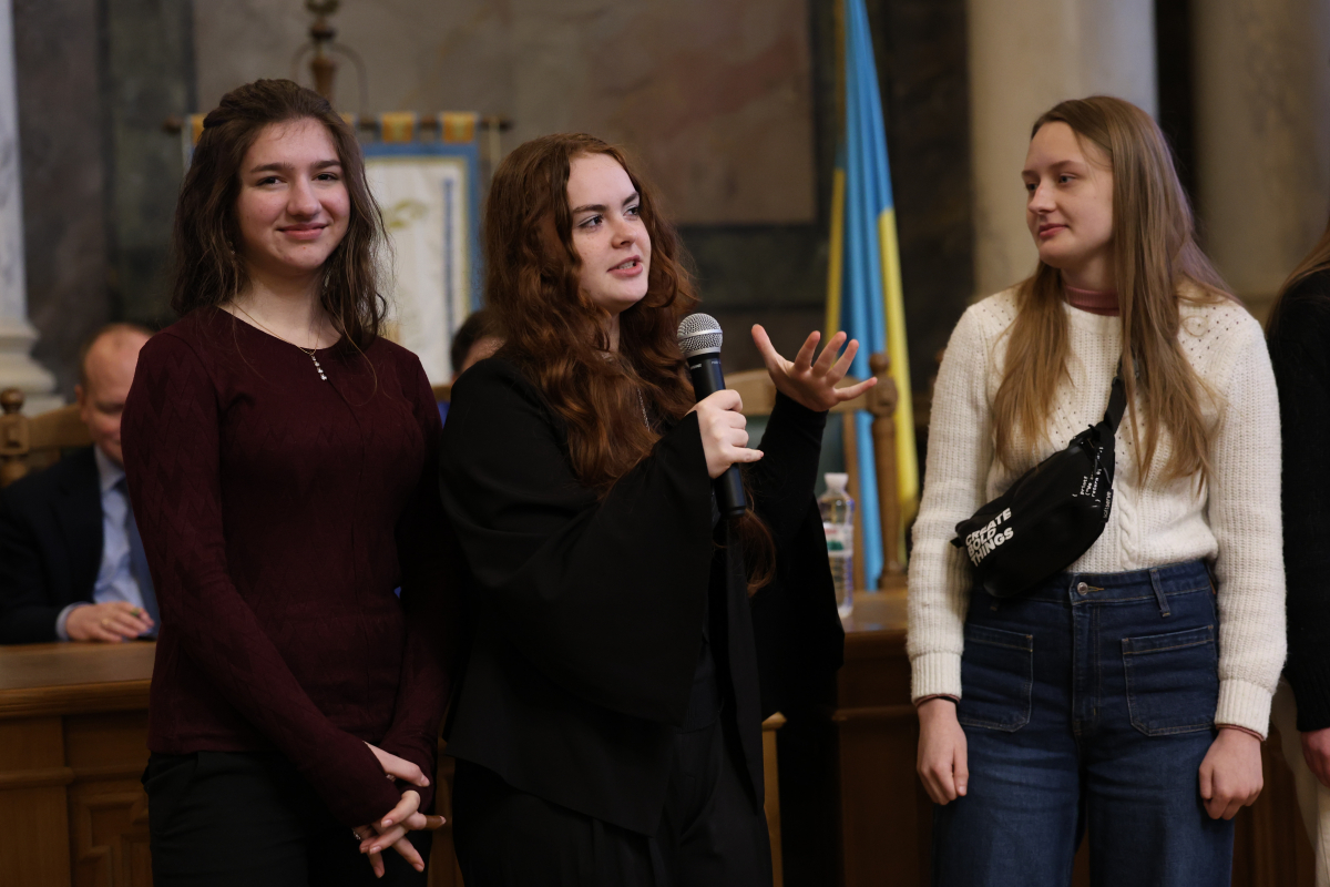 Фото з випуску