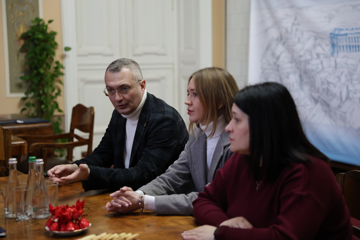 Фото з підписання меморандуму про співпрацю