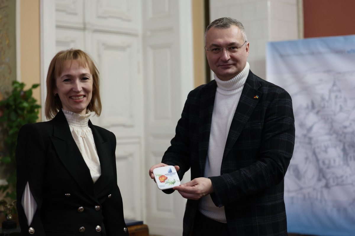 Фото з підписання меморандуму про співпрацю