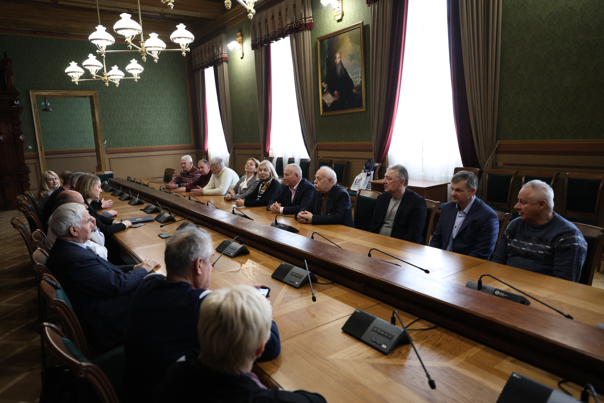 Фото з підписання меморандуму про співпрацю