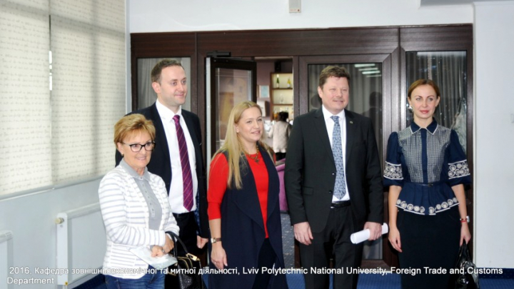 бізнес-зустріч українських підприємців з представниками Посольств та Міжнародних організацій