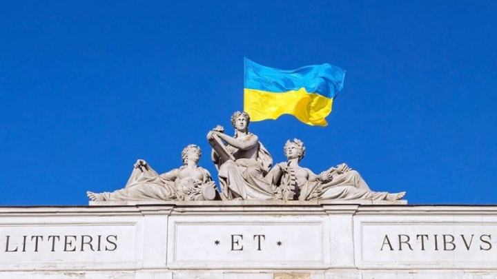 прапор України над будівлею Політехніки