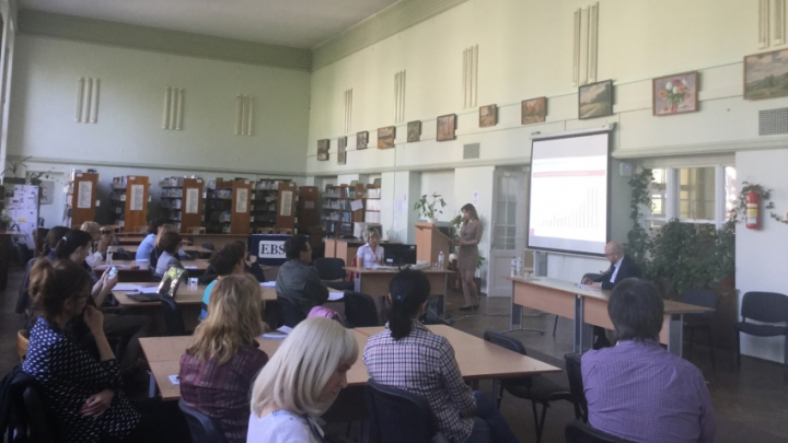 в бібліотеці