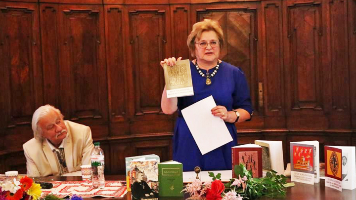 презентація П’ятикнижжя Ігоря Калинця