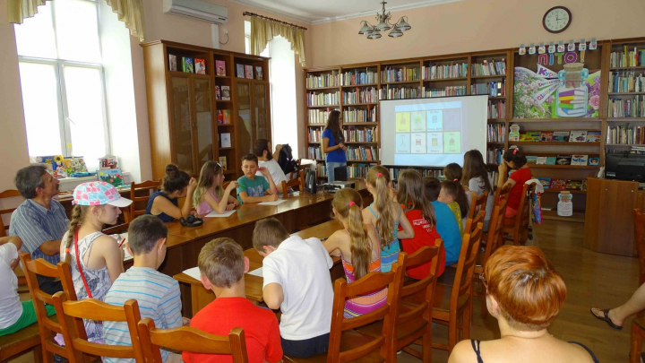 діти на заході «Світ японської культури»