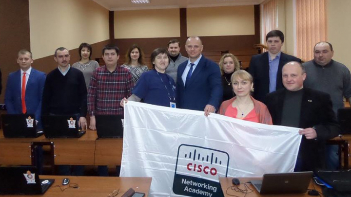 Викладачі ХПК одержали статус інструкторів Академії Cisco