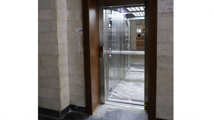 Новий ліфт у V корпусі