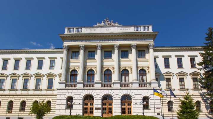 Фасад головного корпусу Львівської політехніки