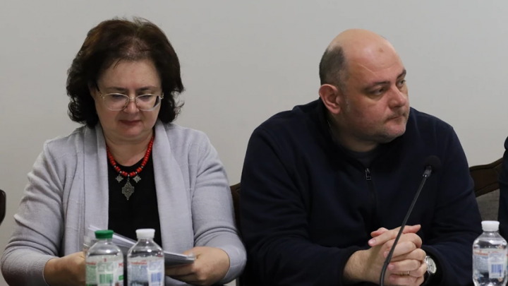 Фото із заходу