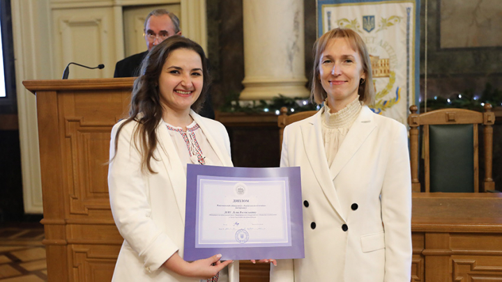 Фото із вручення дипломів