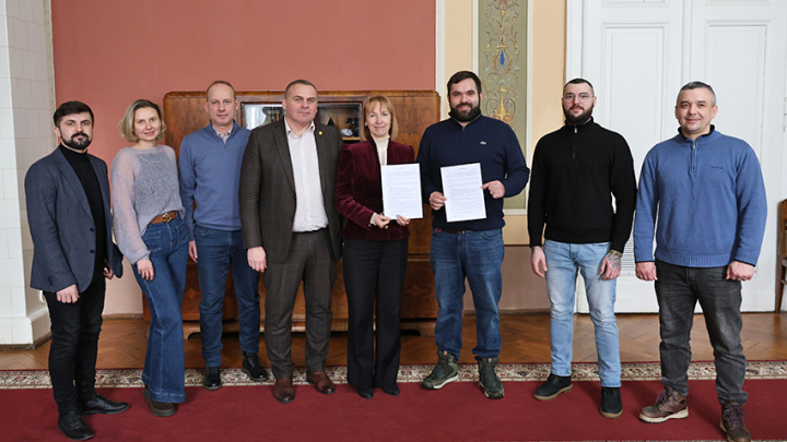 Фото з підписання меморандуму про співпрацю