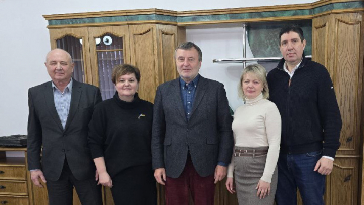 Фото з підписання угоди про співпрацю